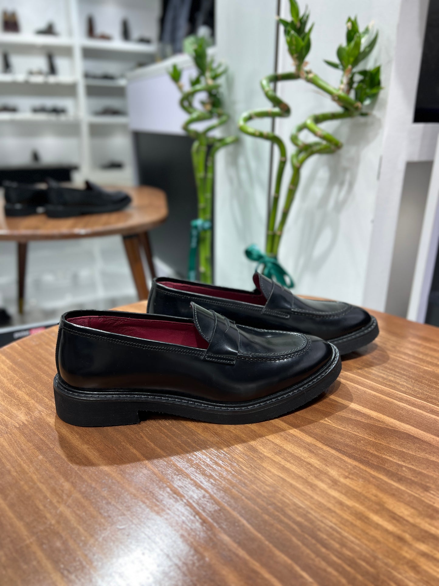 Women_ART_2006_AUTUMN_BLACK